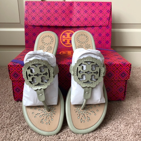 miller scalloped medallion sandal tory burch